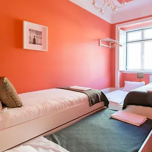 Apartment Rato By Hill, Lisbon