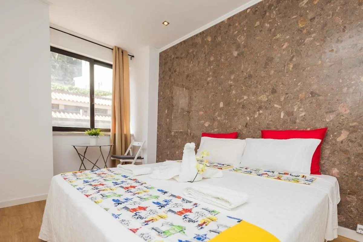 Castelo Cosy Apartment Lisbon Portugal